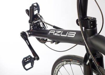 AZUB logo on the main frame