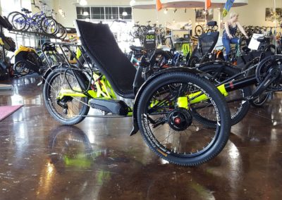 AZUB Ti-FLY 20 with drum brakes