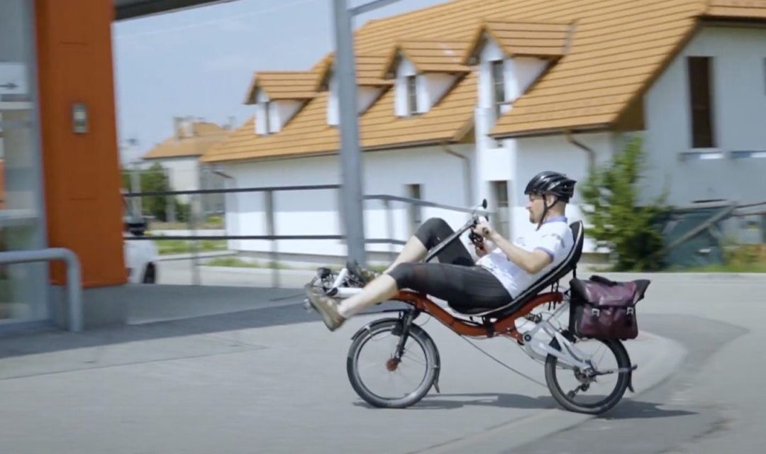 Recumbent commuting on an AZUB MINI