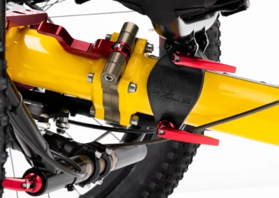 Sliding seat bracket and folding hinge of the Ti-FLY X