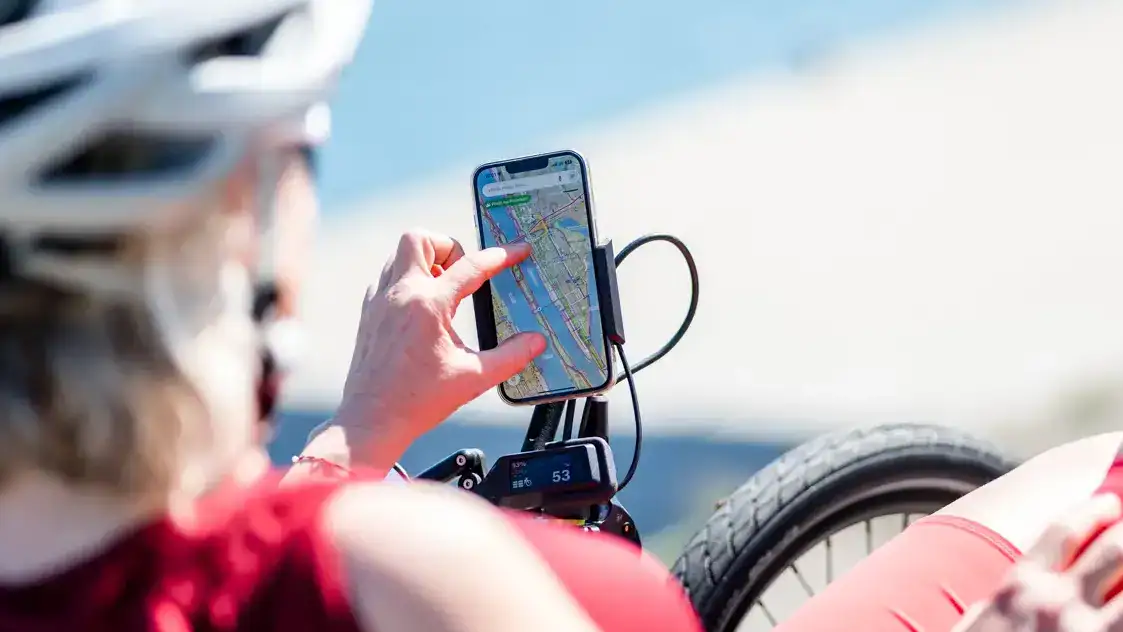 Bosch Smartphone Grip on a recumbent trike